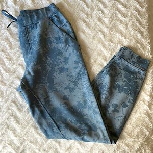 NWOT Lululemon Joggers!